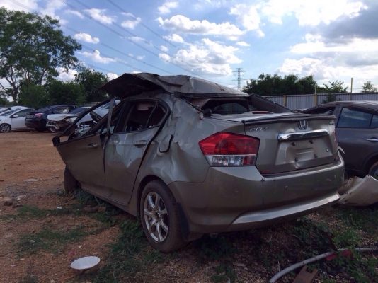 นิวส์ซิดตี้ ปี09 เล่มลอยได้เลยหรือเเยกขายทุกอย่างสนใจอะไหลสอบถามได้มีหลายรุ่นทั้งเก๋งเเละกระบะรับซื้อรถอุบัตเหตุทุกสภาพ