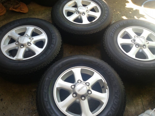 ล้อ isuzu ขอบ 16 พร้อมยาง 245 70 16 ชุดล่ะ 4,800