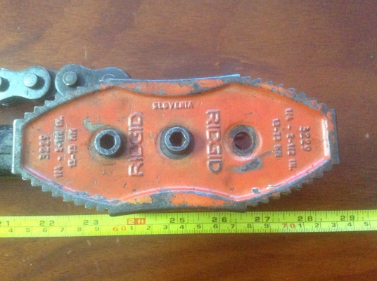 ขายประแจโซ่รุ่นงานหนัก Vintage Ridgid no.3229 ขนาด 1/4"- 2 1/2" (Slovenia England) ขายราคาพิเศษ 3,000 บาท ขายประแจโซ่รุ่นงานหนัก Vintage Ridgid no.3229 ขนาด 1/4"- 2 1/2" (Slovenia England) ขายราคาพิเศษ 3,000 บาท