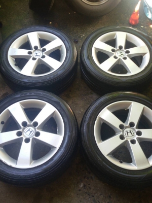 ล้อ honda ขอบ 16 5รู 114  พร้อมยาง 205 55 16 nitto ปี 13 ชุดล่ะ 6500