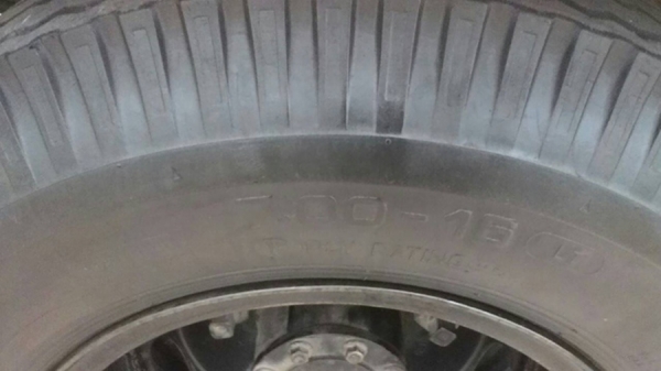 ขาย  6 ล้อ NKR 130 ปี 06 รถห้างสภาพดี