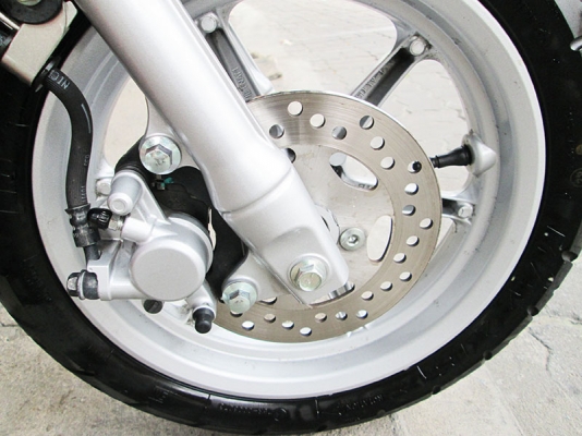 ขาย Grand Filano ปี 2015 ไมล์แท้ 1255 กม สภาพนางฟ้า รถหัวฉีดประหยัดน้ำมันสูงสุดถึง 60 กม./ลิตร ที่เก็บของใต้เบาะขนาดใหญ่ สีแดง ราคา 42900 บาท