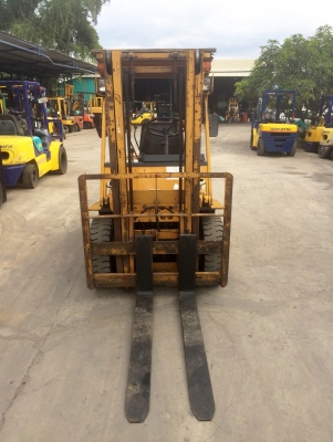 -:-*&bull;*ข า ย ร ถ ย ก นำ เ ข้ า*&bull;*-:-KOMATSU FD25-10 เครื่องดีเซล เสาสูง3เมตร เกียร์ธรรมดา สนใจติดต่อ083-062-0223/098-329-9549(ปอนด์)