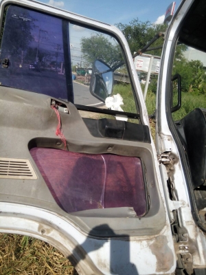 ขายด่วนรถ6ล้อFC4jเครือง145แรงม้าปี42รถหัวบางเดิมครั้ชซีสวย