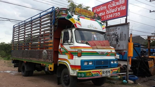 รถหกล้อ  KM525   เครื่อง WO4D 117 แรง รถพร้อมใช้งาน เครื่องดี คันชีสวย ภาษีเต็ม เอกสารพร้อมโอน