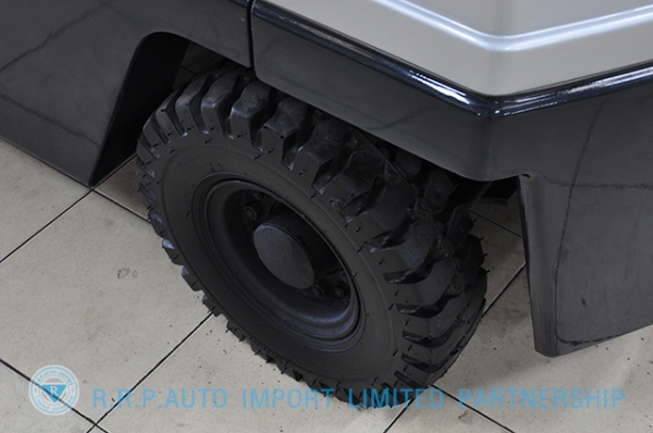 ขายรถโฟล์คลิฟท์มือสอง NISSAN รุ่น H01 ราคา165,000 บาทนำเข้าจากประเทศญี่ปุ่น 100\% ไม่เคยใช้งานในประเทศไทย