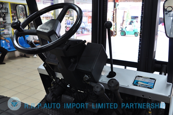 ขายรถโฟล์คลิฟท์มือสอง NISSAN รุ่น H01 ราคา165,000 บาทนำเข้าจากประเทศญี่ปุ่น 100\% ไม่เคยใช้งานในประเทศไทย