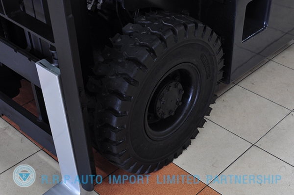 ขายรถโฟล์คลิฟท์มือสอง NISSAN รุ่น H01 ราคา165,000 บาทนำเข้าจากประเทศญี่ปุ่น 100\% ไม่เคยใช้งานในประเทศไทย