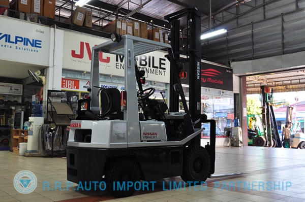ขายรถโฟล์คลิฟท์มือสอง NISSAN รุ่น H01 ราคา165,000 บาทนำเข้าจากประเทศญี่ปุ่น 100\% ไม่เคยใช้งานในประเทศไทย