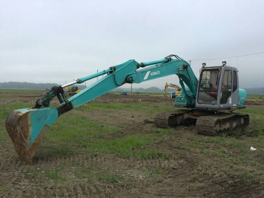 ขายรถแบคโฮเก่านอกจากญี่ปุ่น kobelco sk 120-3 แทรก70 cm สนใจโทรสอบถาม 092-3309229 อี๊ด