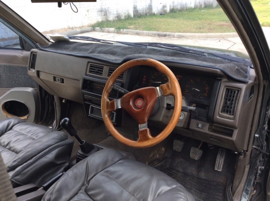 ขายรถนิสสัน บิ๊กเอ็มแวน ปี90 เครื่องดีเซล TD25 เกียร์ธรรมดา เพาเวอร์ ภายในสวยเดิมๆสะอาด แอร์เย็น ตัวถังสวยสีเงาสวย ลอนกระบะหลังสวย คัสซีสวยไม่มีผุ ห้องเครื่องเดิม เครื่องแน่น ช่วล่างดี ยางดี รถขับดีครับ ใช้งานได้เลยครับ ขายถูก ขายรถนิสสัน บิ๊กเอ็มแวน ปี90 เครื่องดีเซล TD25 เกียร์ธรรมดา เพาเวอร์ ภายในสวยเดิมๆสะอาด แอร์เย็น ตัวถังสวยสีเงาสวย ลอนกระบะหลังสวย คัสซีสวยไม่มีผุ ห้องเครื่องเดิม เครื่องแน่น ช่วล่างดี ยางดี รถขับดีครับ ใช้งานได้เลยครับ ขายถูก