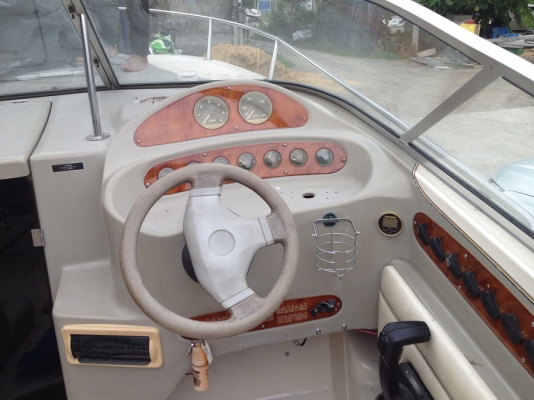 เรือ MAXUM 23 ฟุต เคบิ้น เครื่อง 5.7 V8