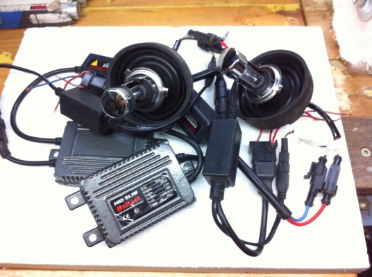 ขายไฟซีนอน H4 Slide 6000 K เก่าญี่ปุ่นยังไม่เคยใส่