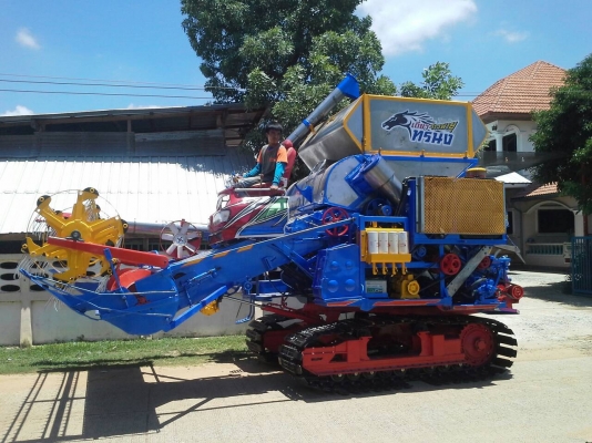 รถเกี่ยว ไทยเส็ง เดี่ยวทรนง  12HT โซ่ D2  48 ข้อ  ราคา  750,000  บาท