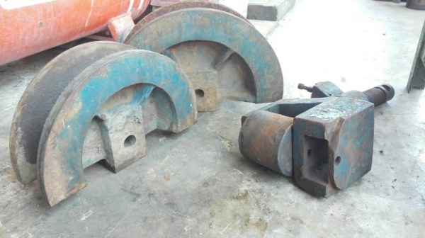 ====== Sold Out!! ====== ดัดท่อไอเสีย 1-3 นิ้ว มอเตอร์ 5 HP. ไฟ 380 V. อุปกรณ์ ลูกดัด 11 ลูก สวยสด!! โทร 089-2499-123 นครปฐม