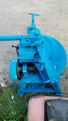 ====== Sold Out!! ====== ดัดท่อไอเสีย 1-3 นิ้ว มอเตอร์ 5 HP. ไฟ 380 V. อุปกรณ์ ลูกดัด 11 ลูก สวยสด!! โทร 089-2499-123 นครปฐม