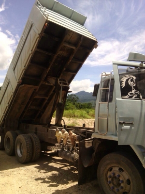 รถอีซูซุ 10 ล้อดั้ม FXZ  240 แรงม้า. ปี 36   สนใจติดต่อ  081 - 6079515