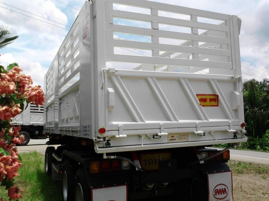 รถอีซูซุ 10 ล้อดั้ม FXZ 360 แรงม้า. ปี 58  ( รถวิ่ง 8,xx กว่า กม. )  , ( ขายแม่ , ลูก. )      สนใจติดต่อ  081 - 6079515