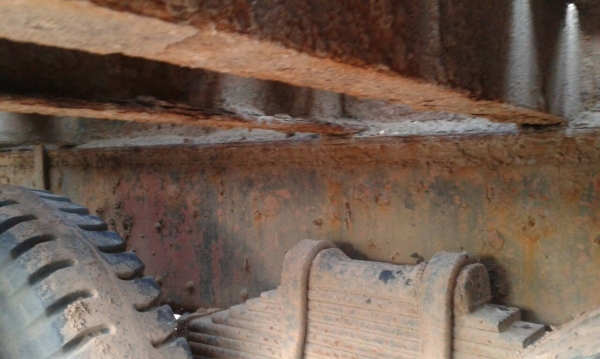 รถอีซูซุ 10 ล้อ ท้ายลาด  /  ติดเฮียบ 3 ตัน.  FXZ 210 แรงม้า. ปี 33   สนใจติดต่อ  081 - 6079515