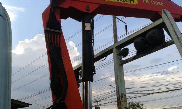 รถอีซูซุ 10 ล้อ ท้ายลาด  /  ติดเฮียบ 3 ตัน.  FXZ 210 แรงม้า. ปี 33   สนใจติดต่อ  081 - 6079515