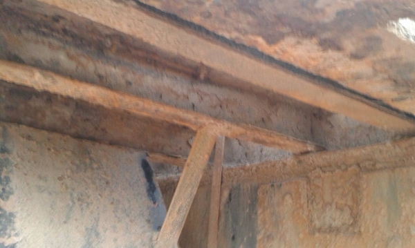 รถอีซูซุ 10 ล้อ ท้ายลาด  /  ติดเฮียบ 3 ตัน.  FXZ 210 แรงม้า. ปี 33   สนใจติดต่อ  081 - 6079515