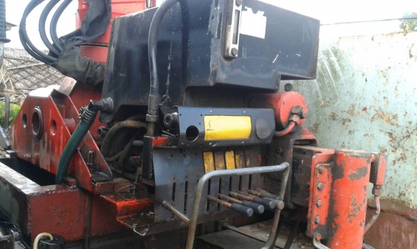 รถอีซูซุ 10 ล้อ ท้ายลาด  /  ติดเฮียบ 3 ตัน.  FXZ 210 แรงม้า. ปี 33   สนใจติดต่อ  081 - 6079515