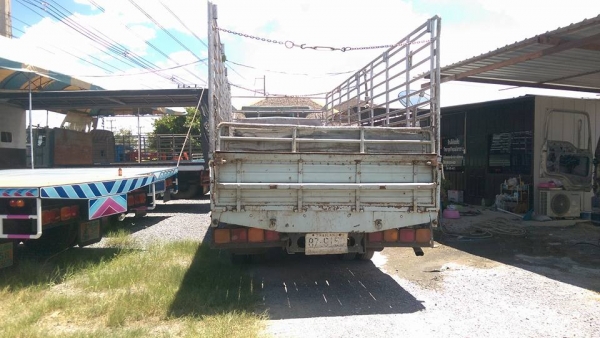 ร๊อกกี้ 175 แรง ยาว 6.10 ยาง 8.25 คัสซีสวย พาเวอร์จิฟฟี่ ยาวสวย 6เส้นพร้อมใช้งานครับ