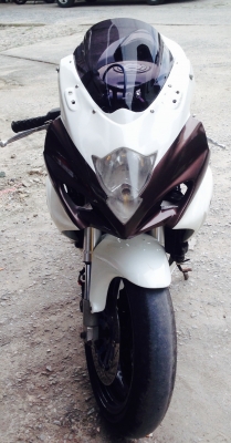 ขายsusuki gsx r7 400cc ขาย70000 ทะเบียนแท้เล่มเขียว พร้อมโอนภาษีหมด59