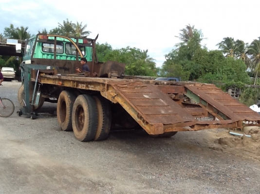 ขายรถบรรทุก 10 ล้อเทรลเลอร์ NISSAN UD 220 แรงม้า 2 เพลาสโลว์ดึง ราคา 470000