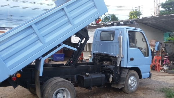 ขายหกล้อดั้มพ์ 3คิว NKR55EX5-4JB1-88HP ปี41 สภาพสวยพร้อมใช้ ขายหกล้อดั้มพ์ 3คิว NKR55EX5-4JB1-88HP ปี41 สภาพสวยพร้อมใช้