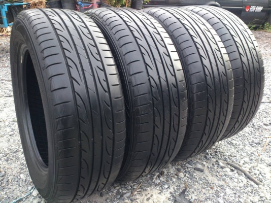 ขายยาง DUNLOP LM704 215/60R16 ยางสัปดาห์ที่24ปี14 ดอกยางสดหนาเท่ากันไม่แตกลายไม่ร้าวไม่กินข้างไม้มีปะ (สภาพยาง90\%) สวยๆ  จำนวน 1 ชุด