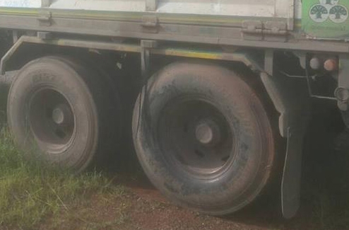 **420,000 บ.ต่อรอง /// ลูกพ่วง3คานเกษตร 7.20ม. ล่อง/ไม่ดั้ม อู่ สหกิจฯ **ขาย ลูกพ่วง ล่อง/ไม่ดั้ม 3คานกระบะเหล็กคอกเกษตร สหกิจฯ สภาพพร้อมใช้งาน ราคาเบาๆ ลูกพ่วง สหกิจฯ แบบรุ่น SHK-303 FD-720 ปี2549/06 3คานแท้ ยาว7.20ม. ช่วงล่างเดิม แน่น คัสซีดี สวย ไม่ปะ