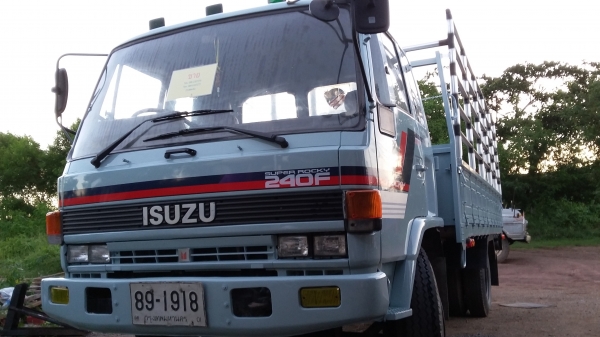 ขายหกล้อใหญ่ยาง900 อีซูสุ ร็อกกี้ 165 แรงม้า สภาพสวยพร้อมใช้