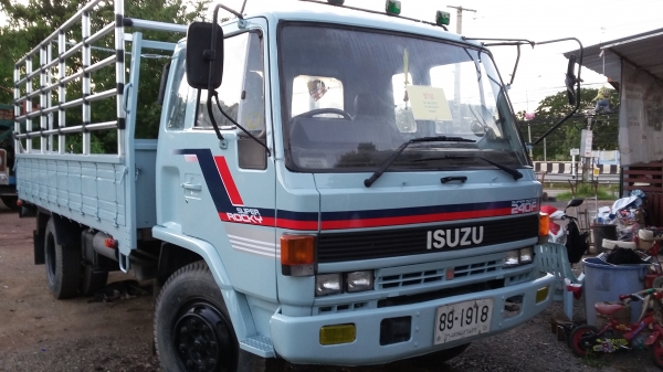 ขายหกล้อใหญ่ยาง900 อีซูสุ ร็อกกี้ 165 แรงม้า สภาพสวยพร้อมใช้