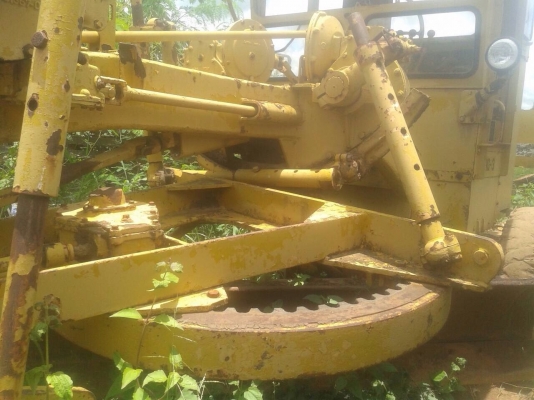 รถเกรดมิตซู รุ่นMG3. สภาพใช้งานปกติ เครื่องดี ไฮดรอลิกดี