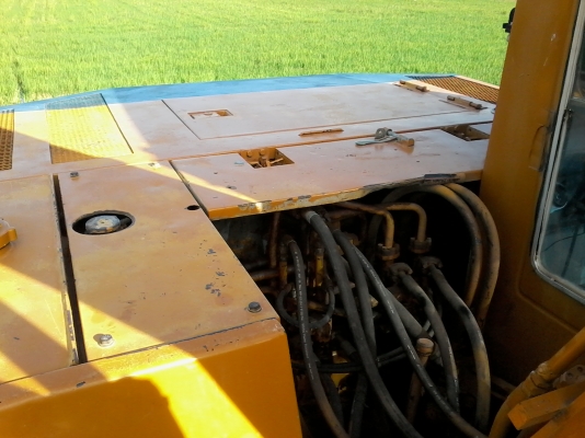 ขาย PC 120-3 ลอนเลอร์7ลูกสวยๆแอร์หนาวระบบดีทำงานไม่ร้อนไม่ต้องเปิดฝากกระโปรงรถ