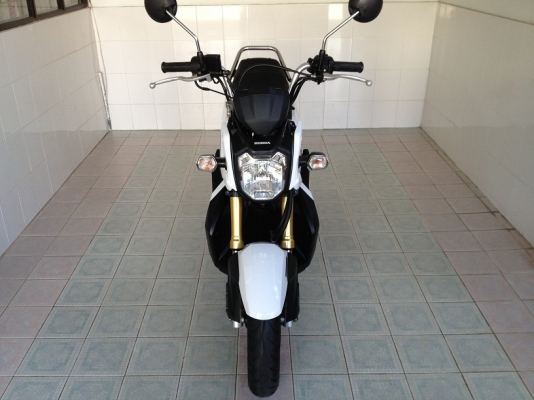 Zoomer-x ตัวTOP โฉมล่าสุด สีใหม่ วิ่ง5000 ปลายปี57 (ของแถม 4 รายการ)