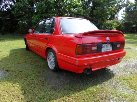 BMW e30 Classic car BMW e30 Classic car