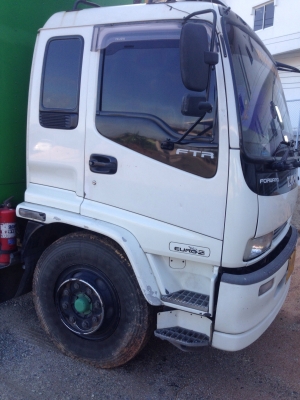 ขายรถบรรทุก 6ล้อตู้