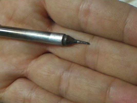 หัวแร้ง DC-AC คุณภาพใช้ไฟ แรงดันต่ำจึงไม่มีไฟรั่ว  ยี่ห้อ hakko ของญีปุ่น เหมาะเอาติดรถ-บ้านไว้