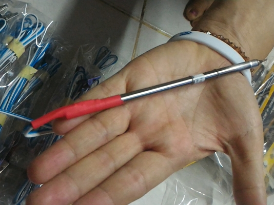 หัวแร้ง DC-AC คุณภาพใช้ไฟ แรงดันต่ำจึงไม่มีไฟรั่ว  ยี่ห้อ hakko ของญีปุ่น เหมาะเอาติดรถ-บ้านไว้