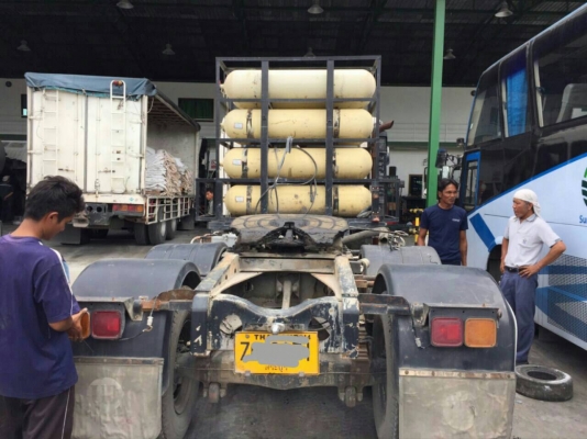 10ล้อหัวลาก HINO 221-3ใบปัดเครื่องK13D -270แรงม้า ติดก็าซNGV8ถัง