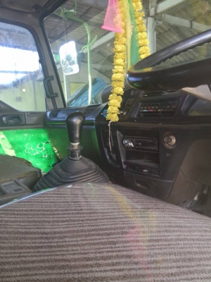 ขายเทเลอร์จัมโบ้หัวเดกก้าช่างล่างใหญ่เครื่อง6BF1 เบรคทิฟฟี่ แอร์เย็น หางแข็งแรงเหล็กบีม คัสซีใหญ่ รถพร้อมใช้ สองเพลา