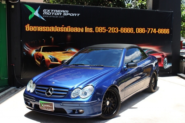 Hot Promotion หลุดจอง ลดทันที 50,000 รถสวยที่สุดสมบูรณ์ที่สุดในรุ่น‼️ . ขาย Banz CLK 200 Convertible ปี2004 รถออกBenz thailand ตัวท็อปสุด Avantgarde สีน้ำเงิน หายากมาก สภาพสวยไร้ที่ติ ชุดแต่ง AMG แท้รอบคัน กระจังหน้าดาวใหญ่ แม็ก 19 ยางใหม่ ท่อ carlsson ออ