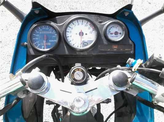 ขาย Kr150 ทะเบียนโอนภาษีขาดปีกว่าทะเบียนสวยเครื่องดีต้องไปเก็บสีถังเองรายละเอียดอย่างอื่นสอบถามมา