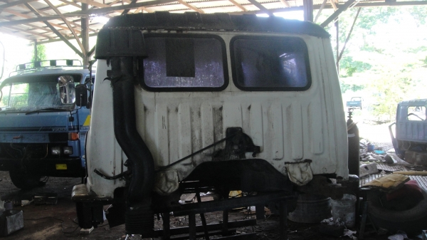 หัว HINO F18 สภาพเดิมๆ ขาหน้า ขาหลัง ของครบ ราคาถูก