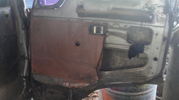 หัว HINO F18 สภาพเดิมๆ ขาหน้า ขาหลัง ของครบ ราคาถูก