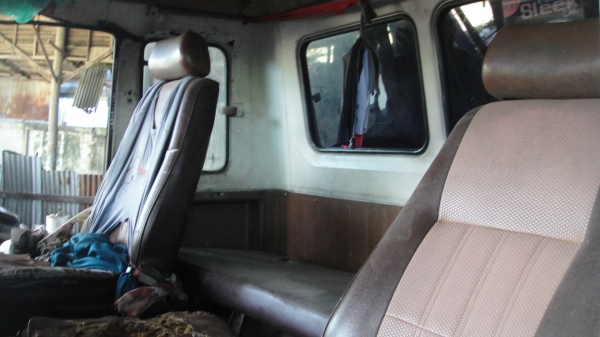 หัว HINO F18 สภาพเดิมๆ ขาหน้า ขาหลัง ของครบ ราคาถูก