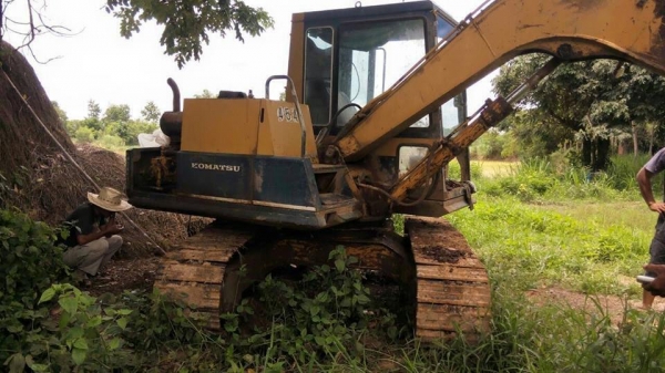 ขายรถแบคโค KOMATSU PC60-5 สภาพพร้อมใช้งาน สนใจโทร 090-8588220คุณนะ 093-3258446คุณบิว ID:narong498 หรือเข้าดูสินค้าอื่นๆได้ที่ www.truck.in.th/498 หรือเพจFacebook ณรงค์ ซื้อขายรถมือสอง (เว็บไซต์ส่วนตัว) หรือFacebook ตลาดรถมือสอง คุณนะ