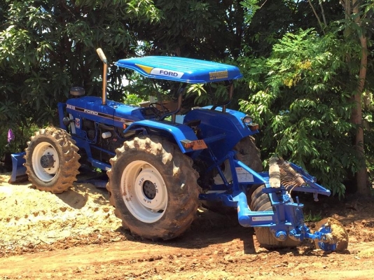 ขายรถไถ FORD 2เพลา 6610 เสื้อลาย คานหน้าZF อุปกรณ์ ดันหน้า ผานหลัง ผาน7 สภาพพร้อมใช้งาน เอกสารพร้อมโอน สนใจโทร 090-8588220คุณนะ 093-3258446คุณบิว ID:narong498 หรือเข้าดูสินค้าอื่นๆได้ที่ www.truck.in.th/498 หรือเพจFacebook ณรงค์ ซื้อขายรถมือสอง (เว็บไซต์ส